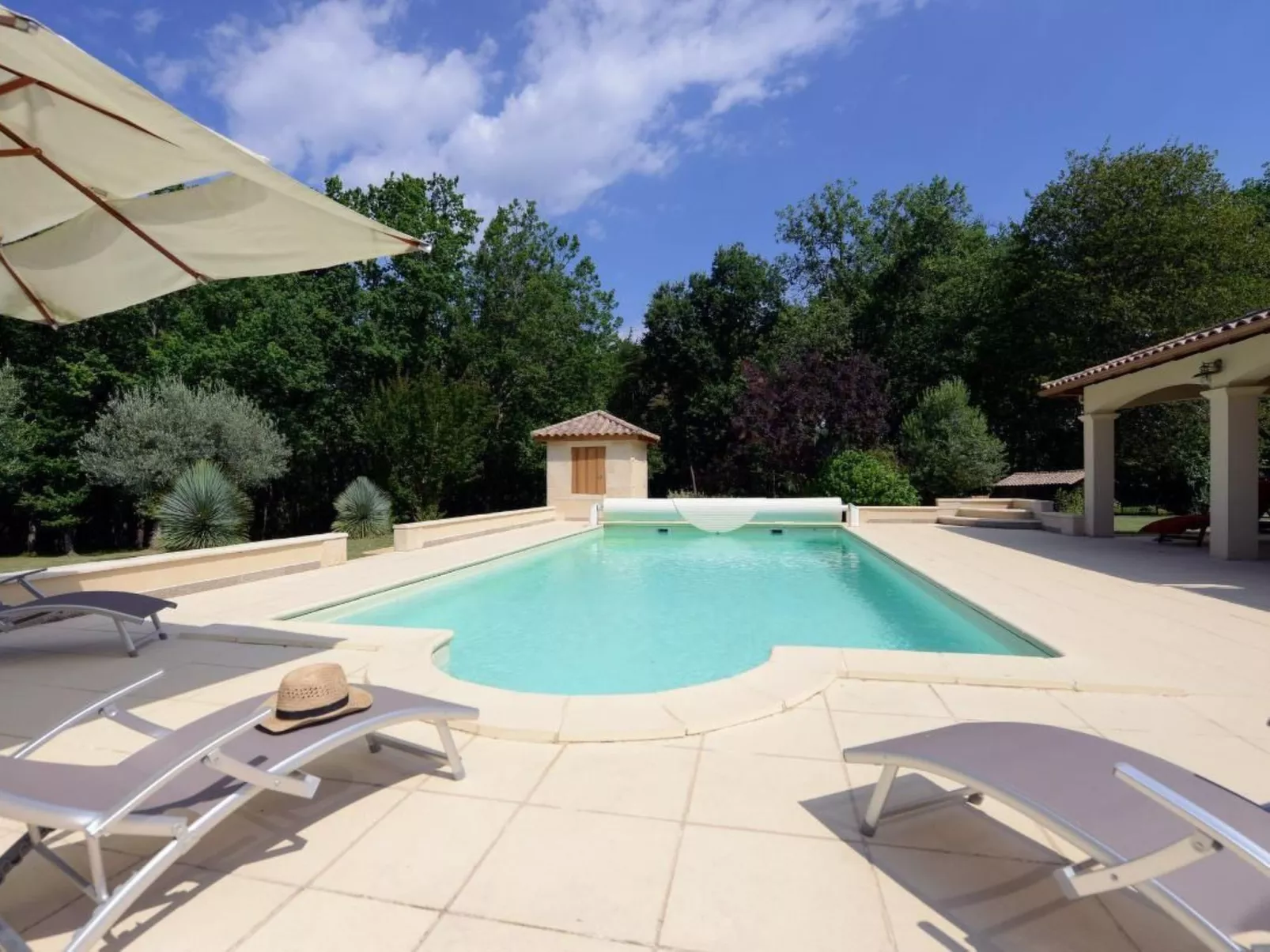 Villa DUXCAAR Beaum.-Image-tags.info