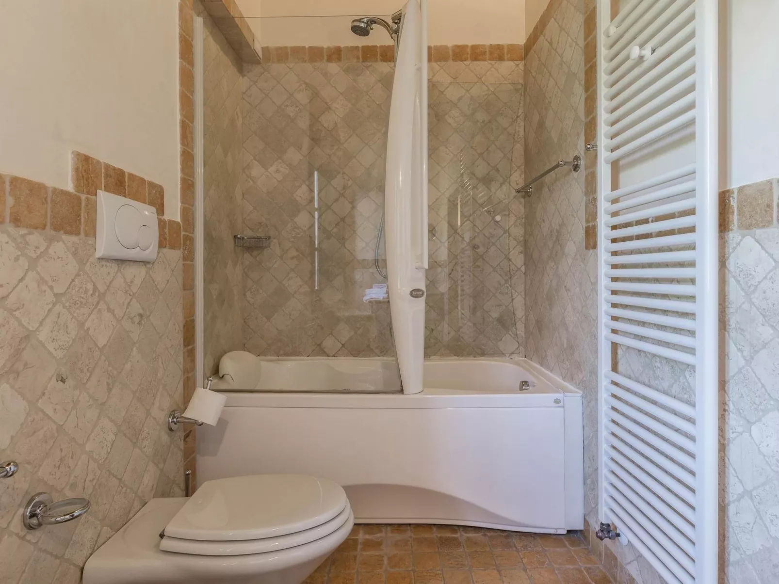 Ferienvilla "Roncovisi" mit Infinity-Pool-Image-tags.info