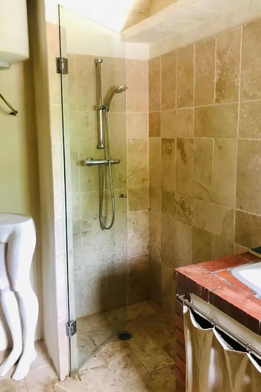 Artist's hill-Image-tags.info