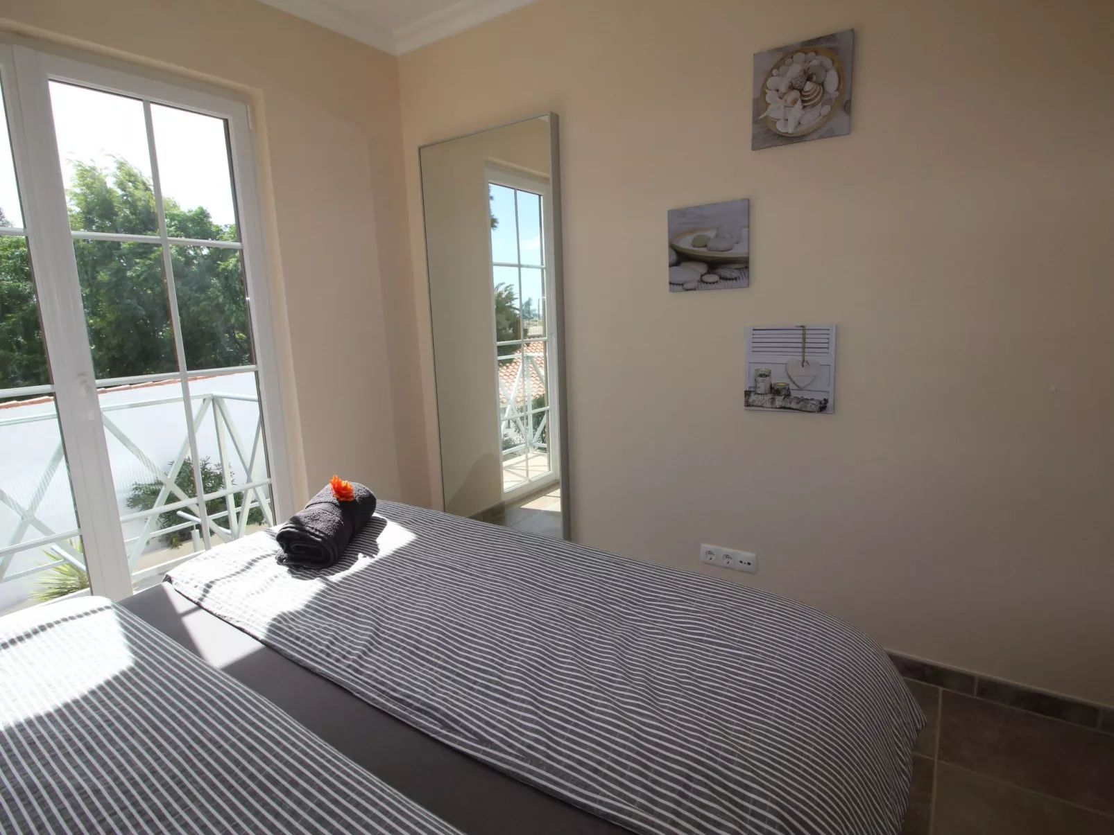 Vila Marques da Luz-Dedans