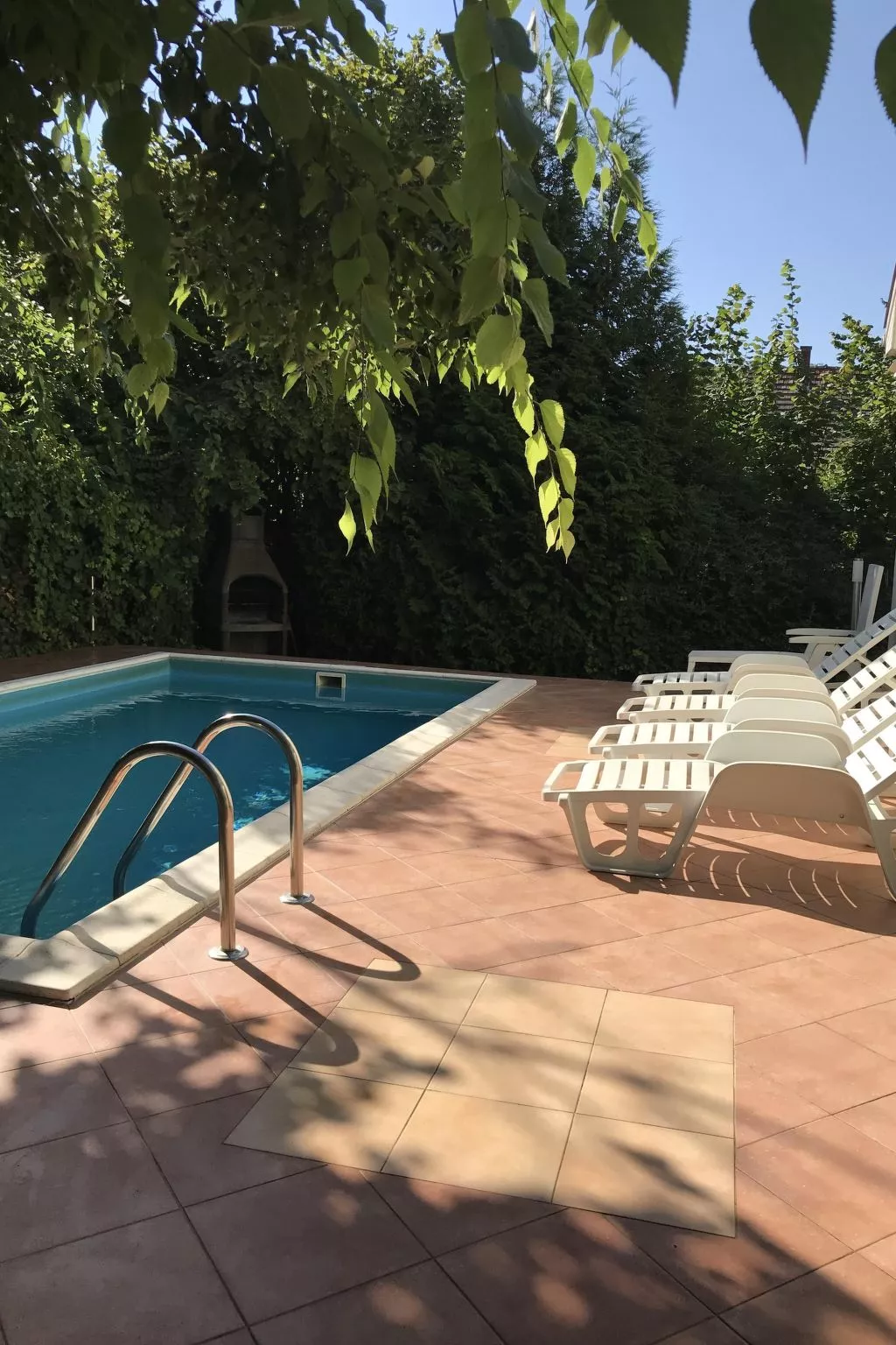 Klimatisiertes Ferienhaus in Siófok mit Grill-Draußen