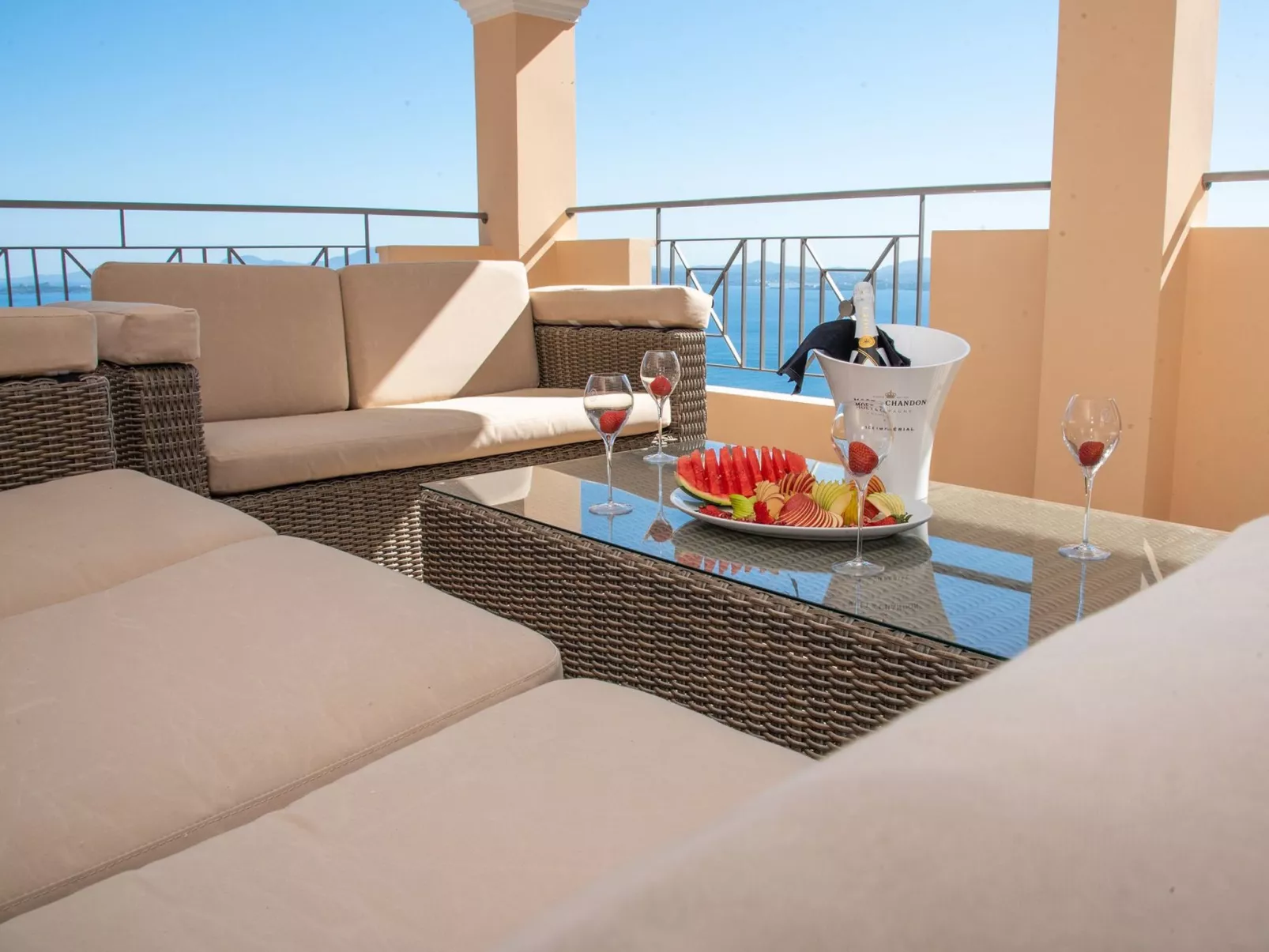 Villa Anthula mit Pool und herrlichem Meerblick-Draußen