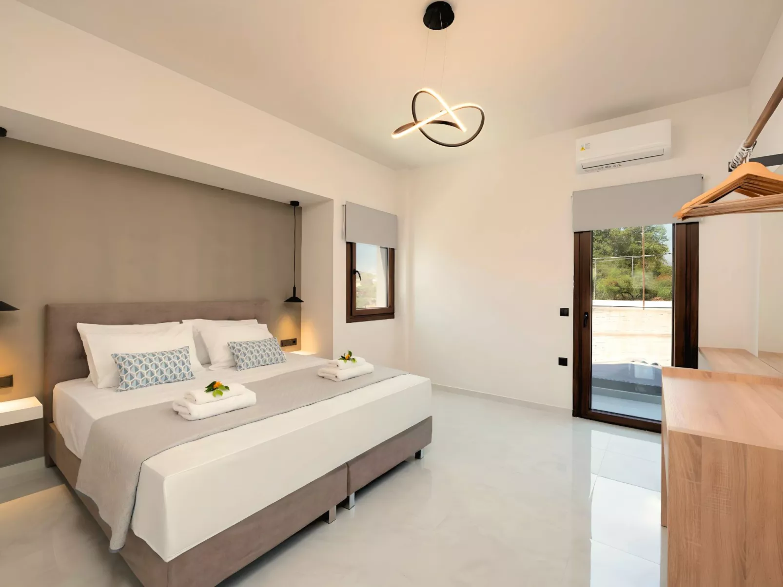 Stafa Villa Privater Pool-Image-tags.info