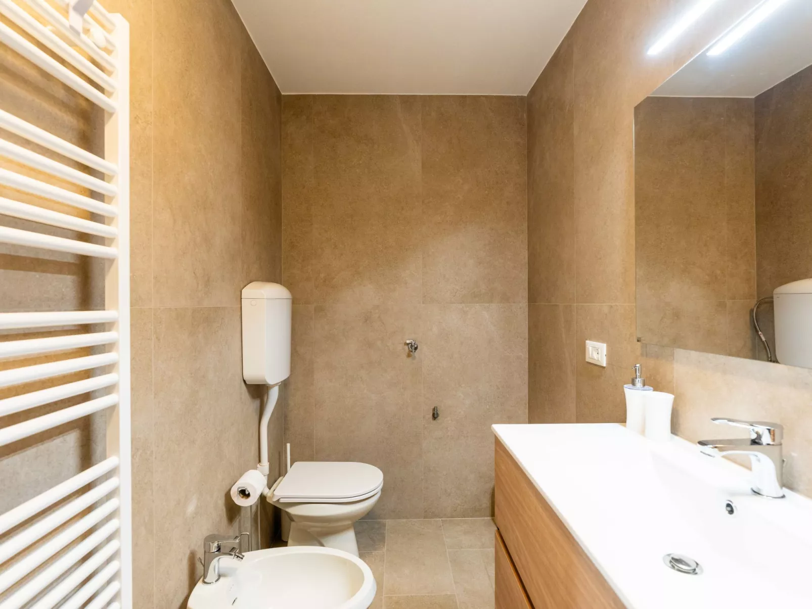 Beautiful Seaview-Inside