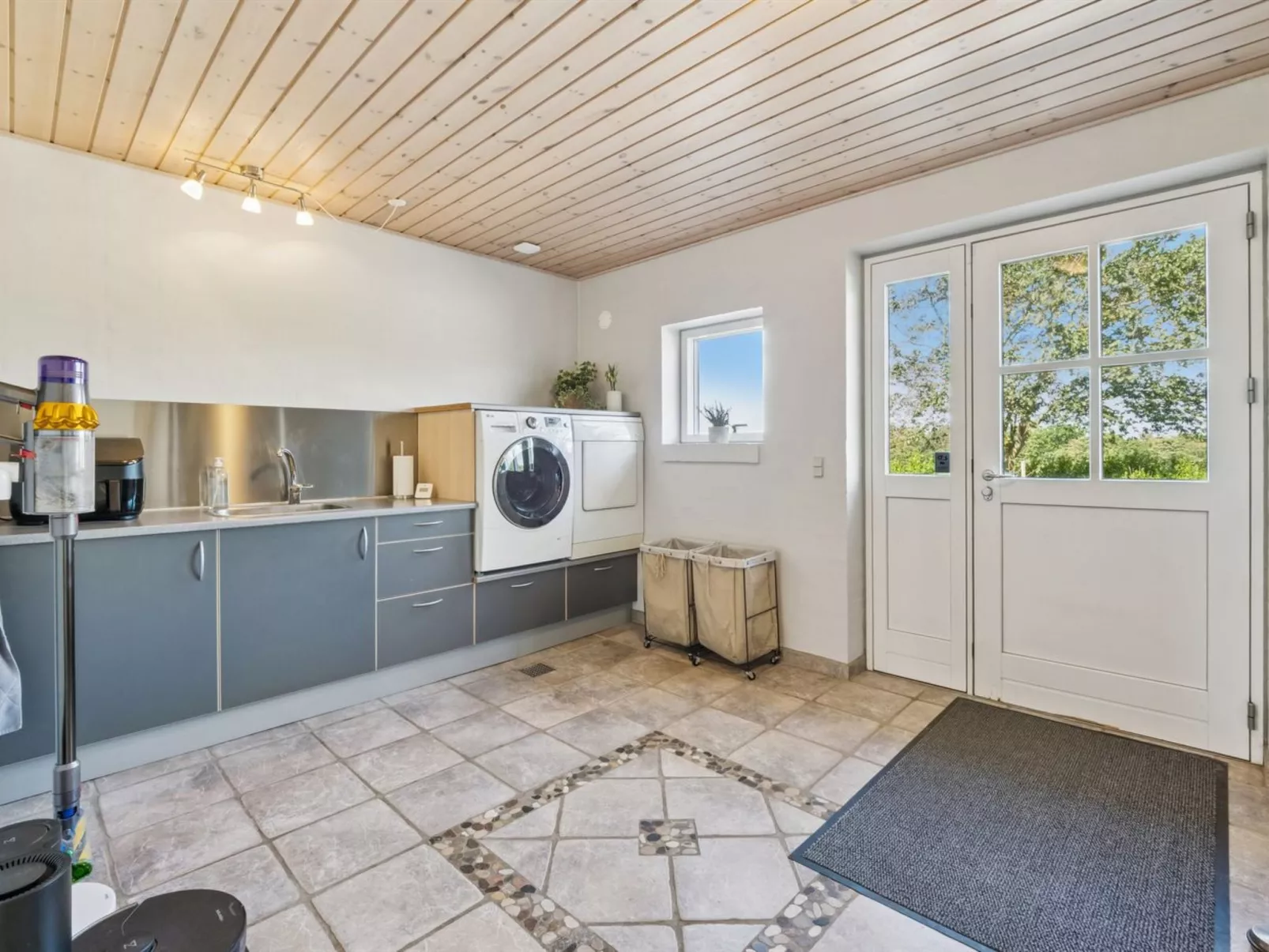 "Fridhild" - 150m to the fjord-Dedans