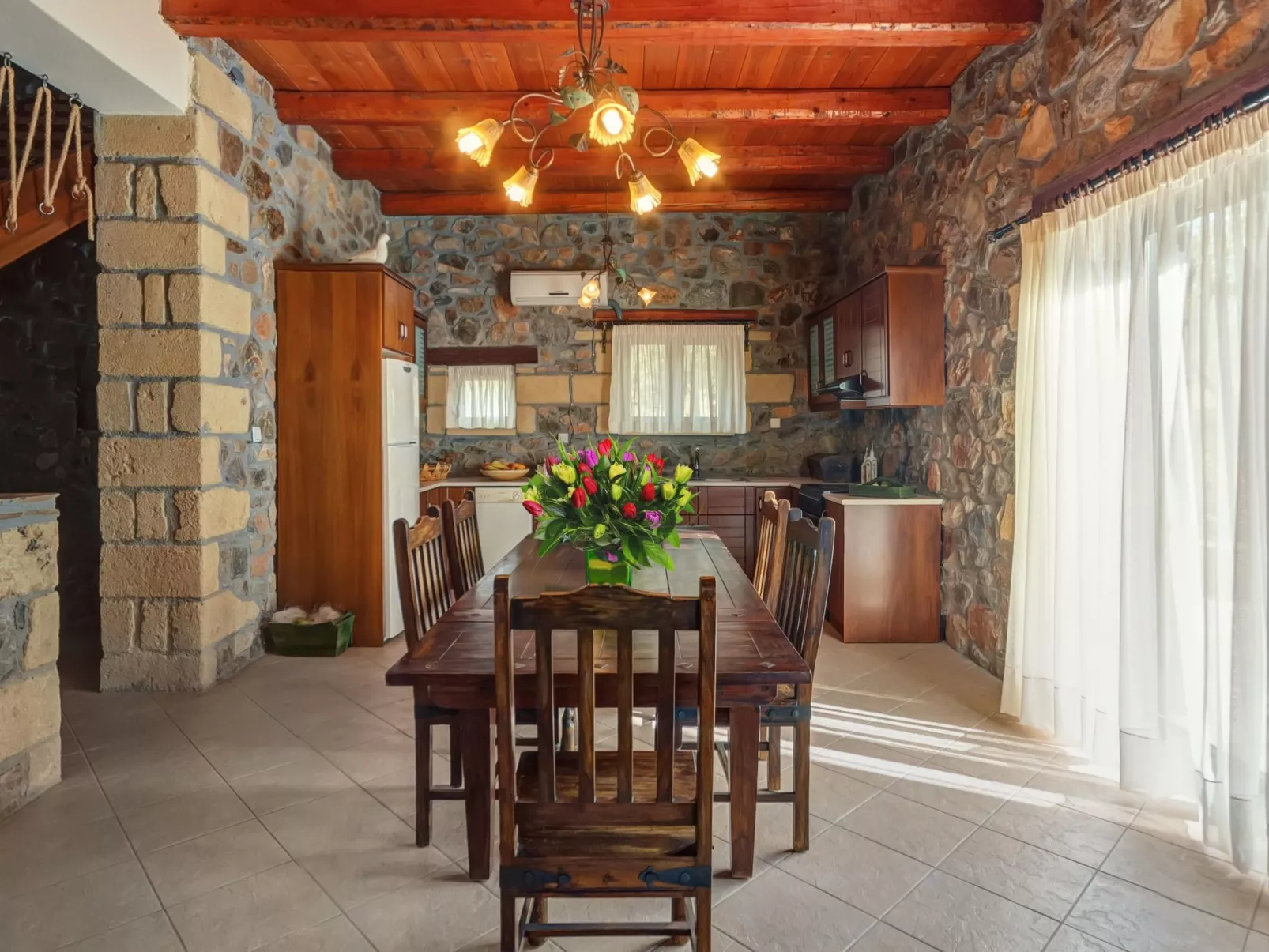 Traditionelle Villa mit Pool und Meerblick Elafonissi-Inside