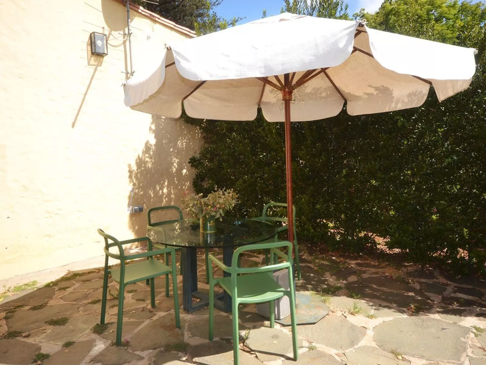 MADROÑAL. M08GC-Outside