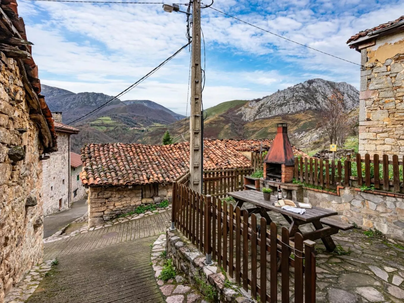 Montegrande, Berghaus in idyllischer Lage-Outside