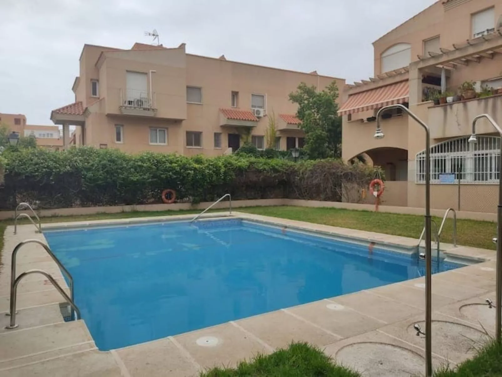 Sun Beach Aguadulce mit Parkplatz-Outside