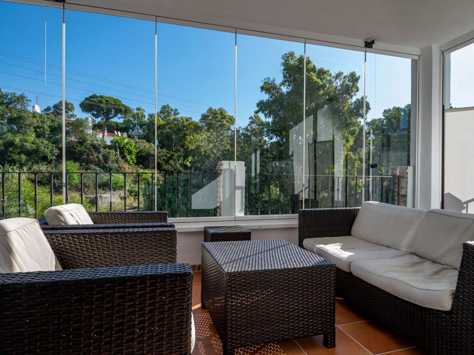 Appartement mit Terrasse-Dedans