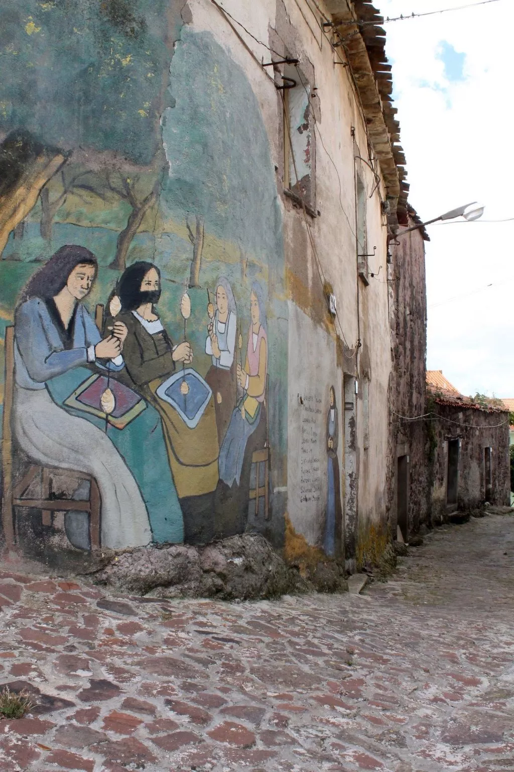 Stazzo mit Garten in Luogosanto-Outside