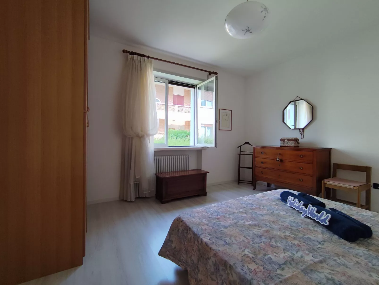 Komfort auf der Bergseite bei Holiday World-Inside