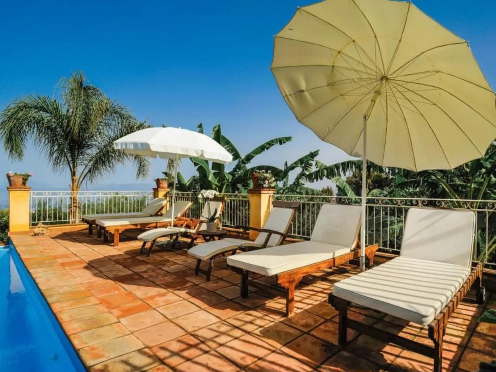 Villa Fontanelle-Outside