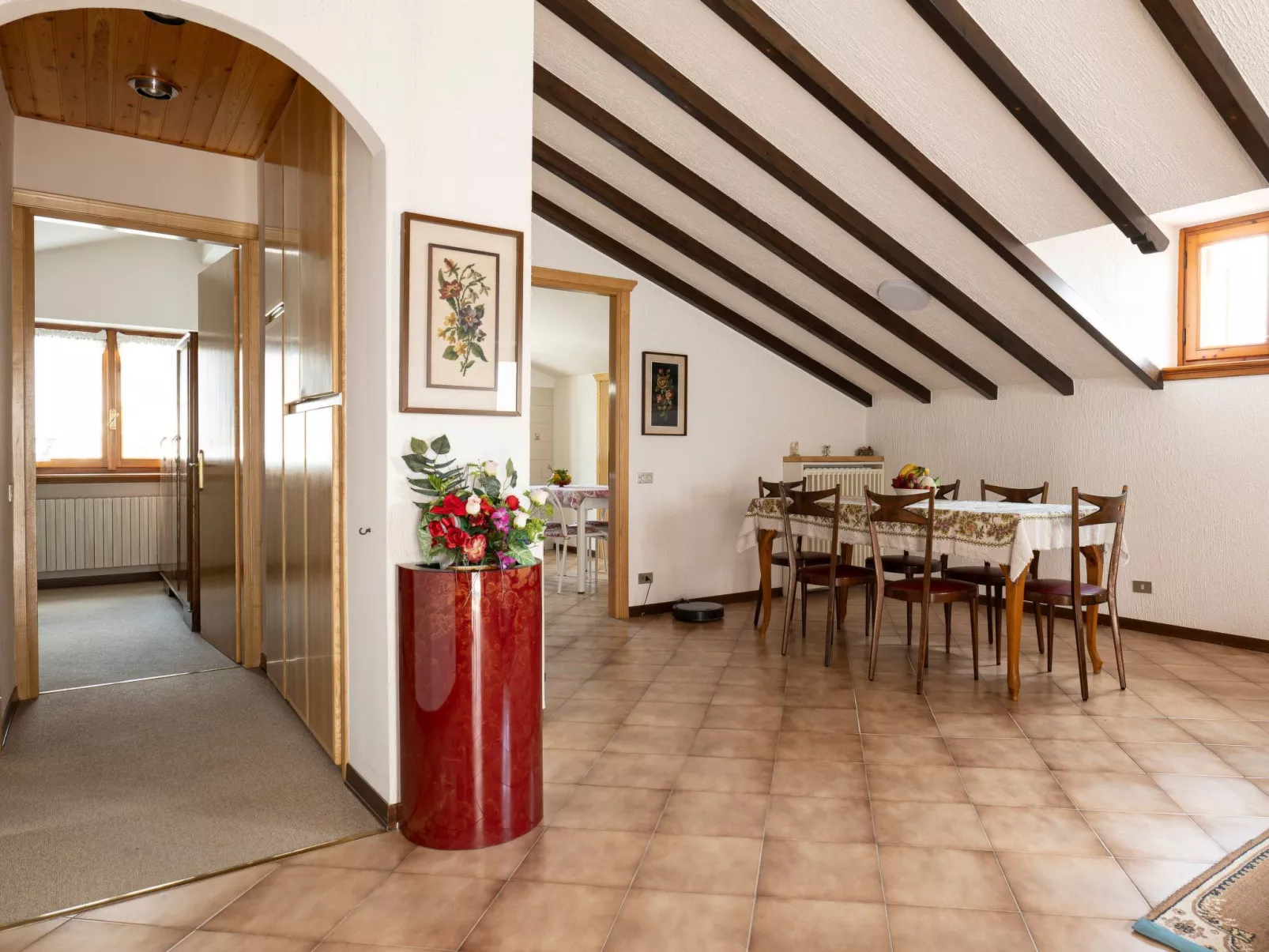 Gioia del Verde - Raum, Terrasse und Seeblick-Drinnen