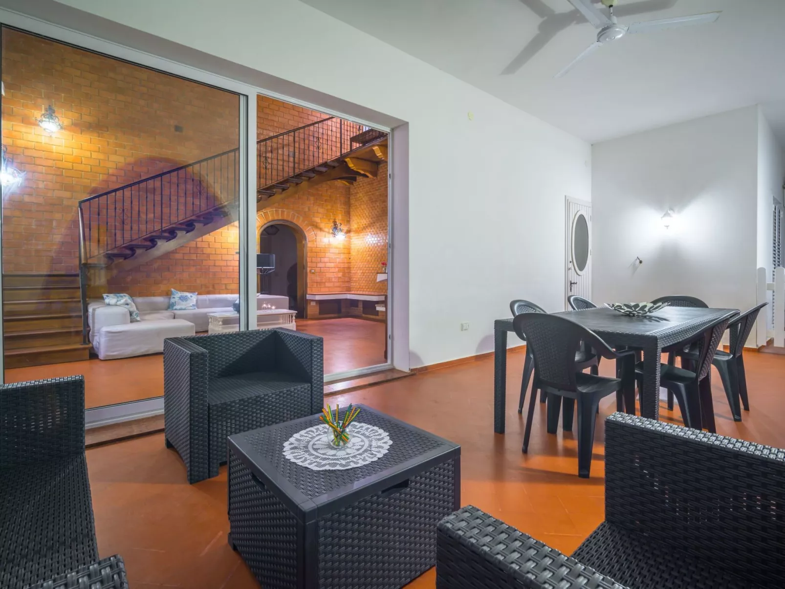 Villa am Sandstrand von Punta Secca-Image-tags.info