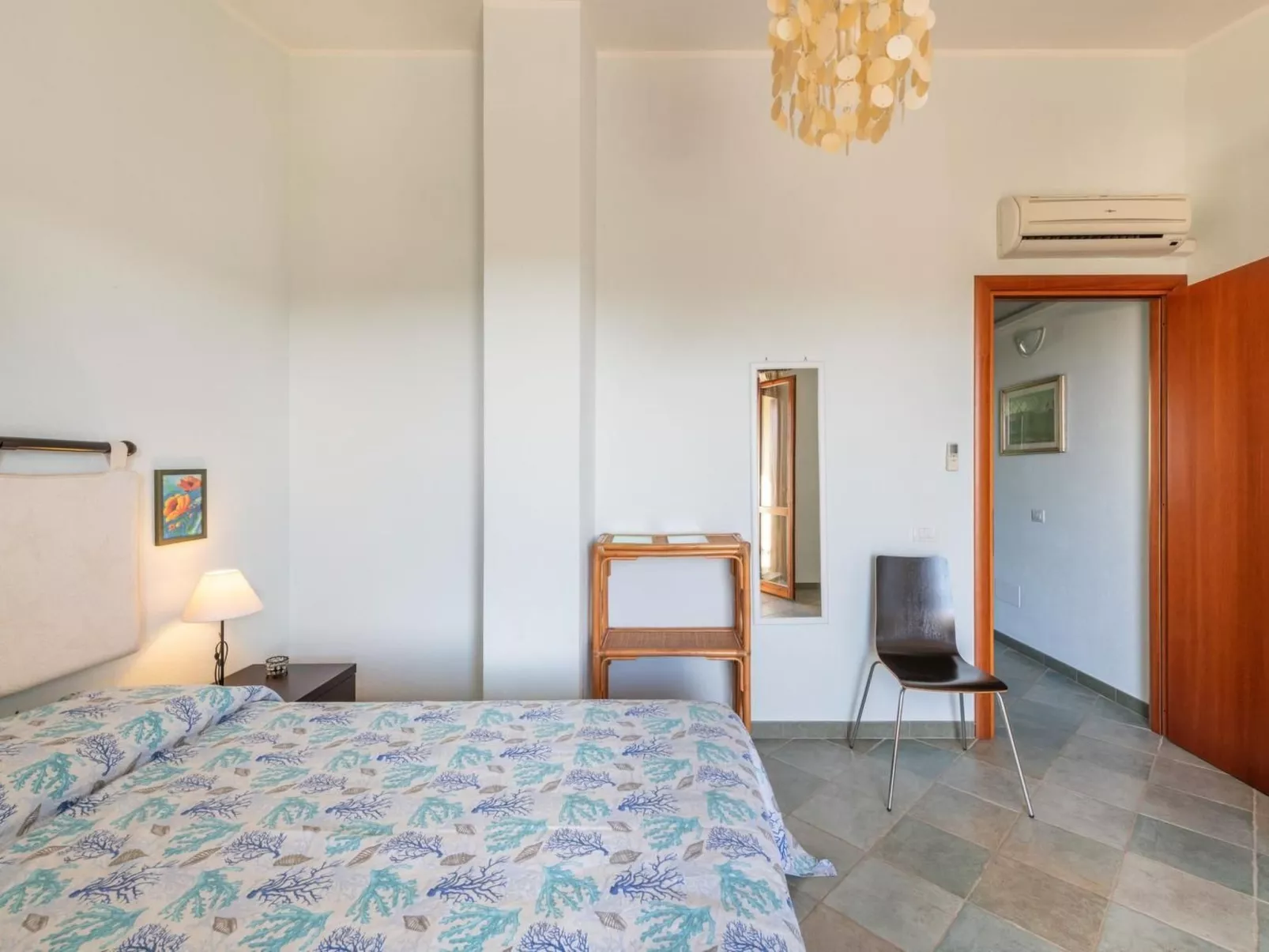 Haus mit Panoramablick in Chia in natürlicher Umgebung-Image-tags.info