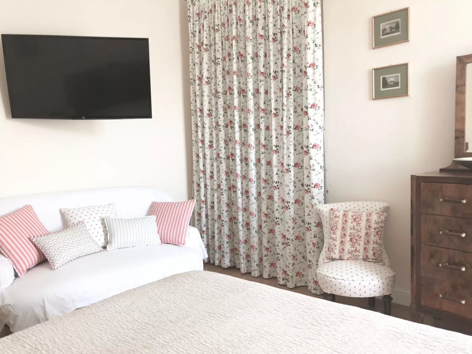 Penthouse mit Garten und privater Terrasse in Villa-Image-tags.info