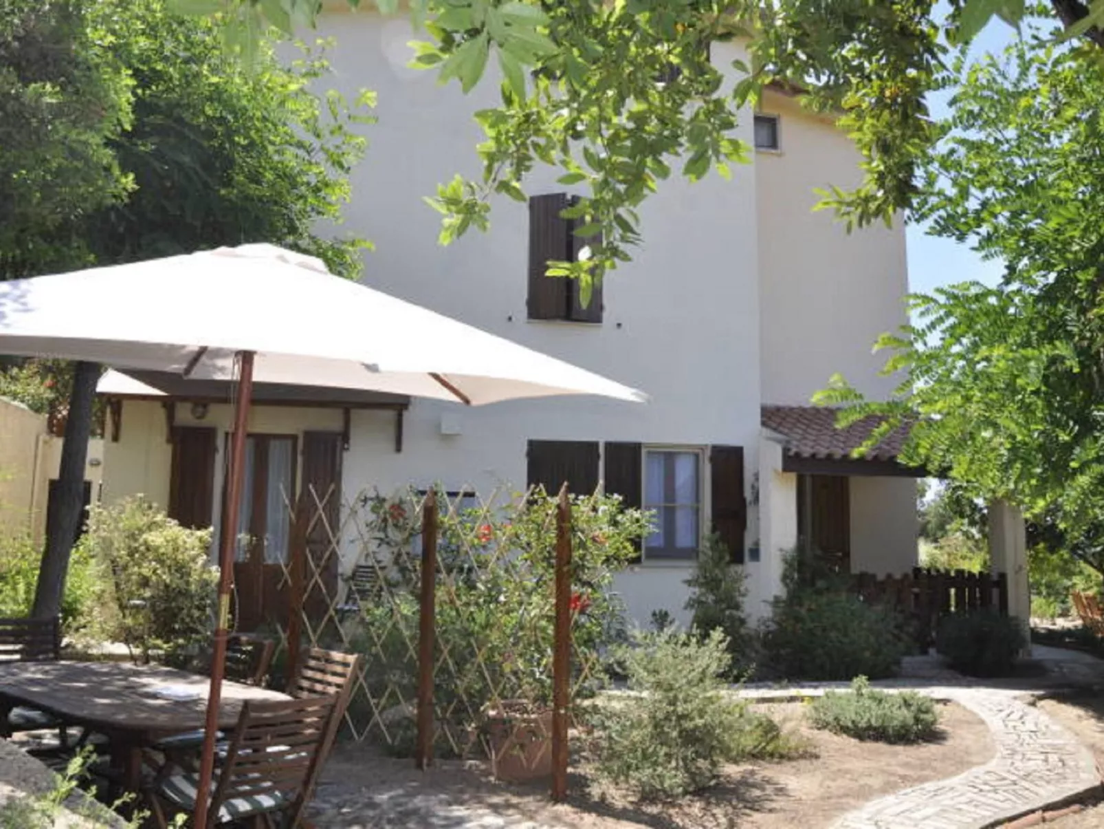 Lubagnu Vacanze- Drei-Zimmer-Wohnung E-Draußen