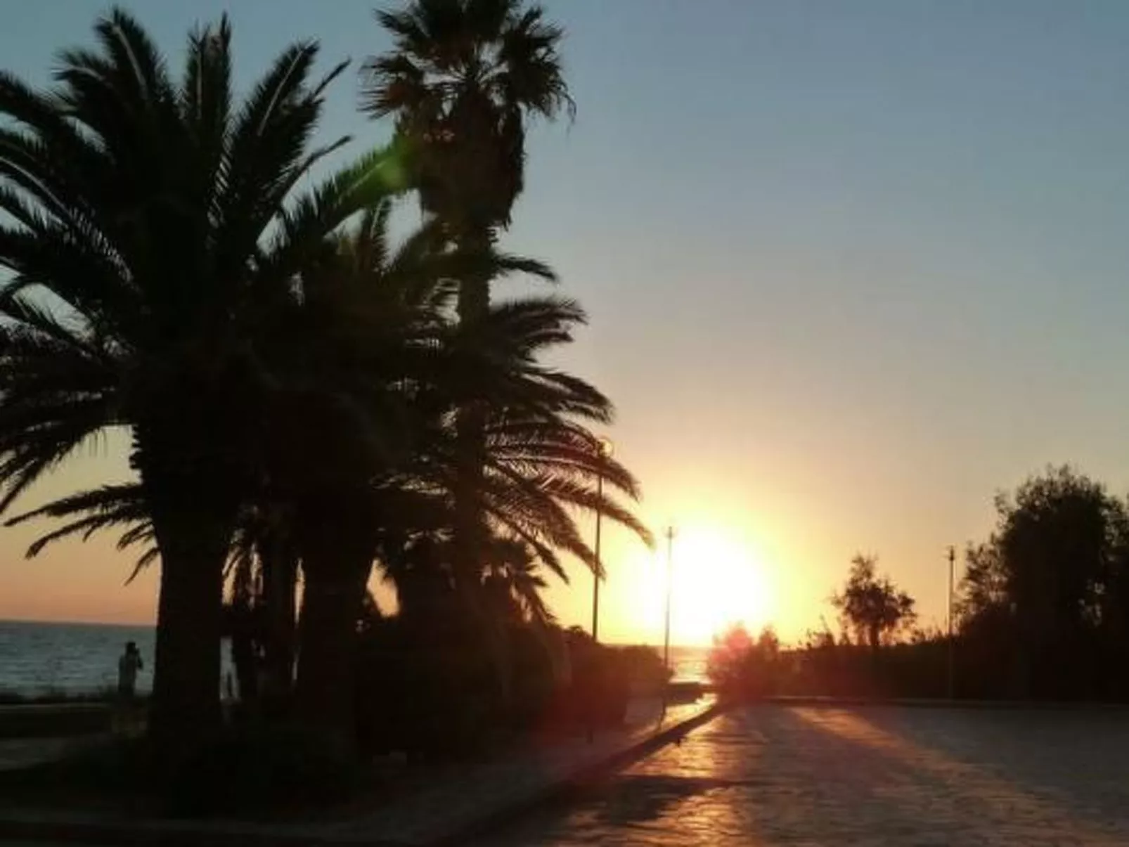 Schöner zentraler Bungalow direkt am Sandstrand auf Sizilien-Outside