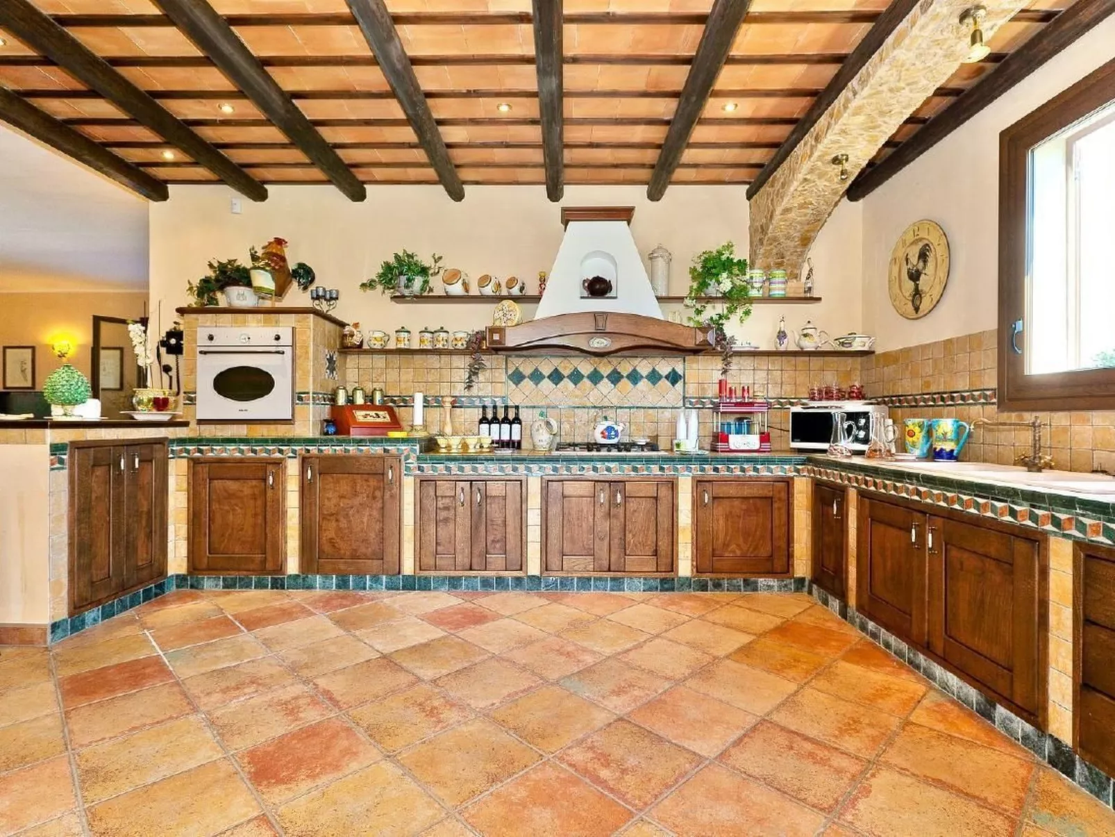 In Castelvetrano mit Gepflegtem Garten-Inside