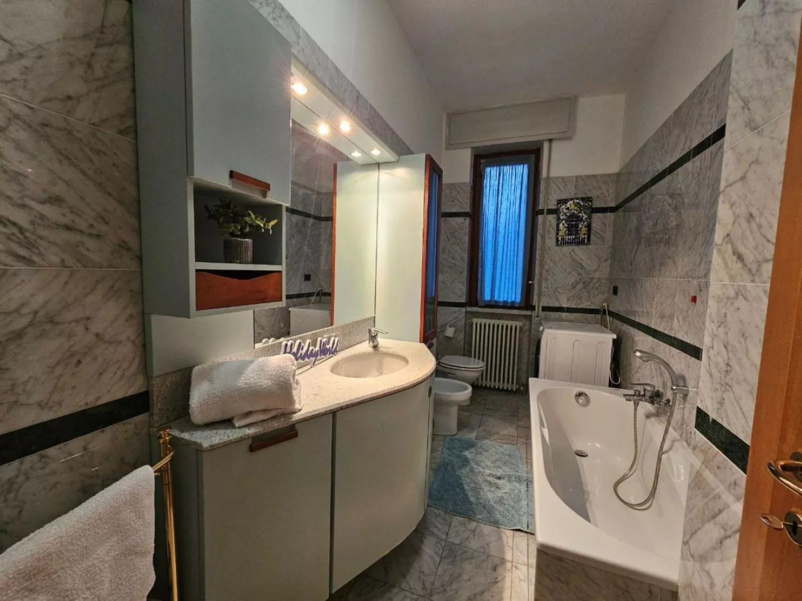 La Finestra sul Porto bei Holiday World-Drinnen