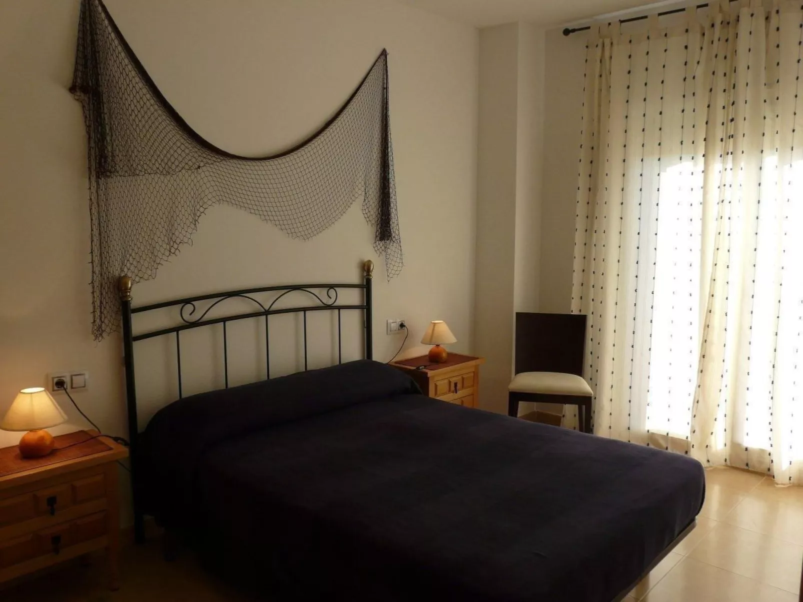 Entspannendes Haus in der Nähe des Meeres. Klimatisiert. Parkplatz-Inside