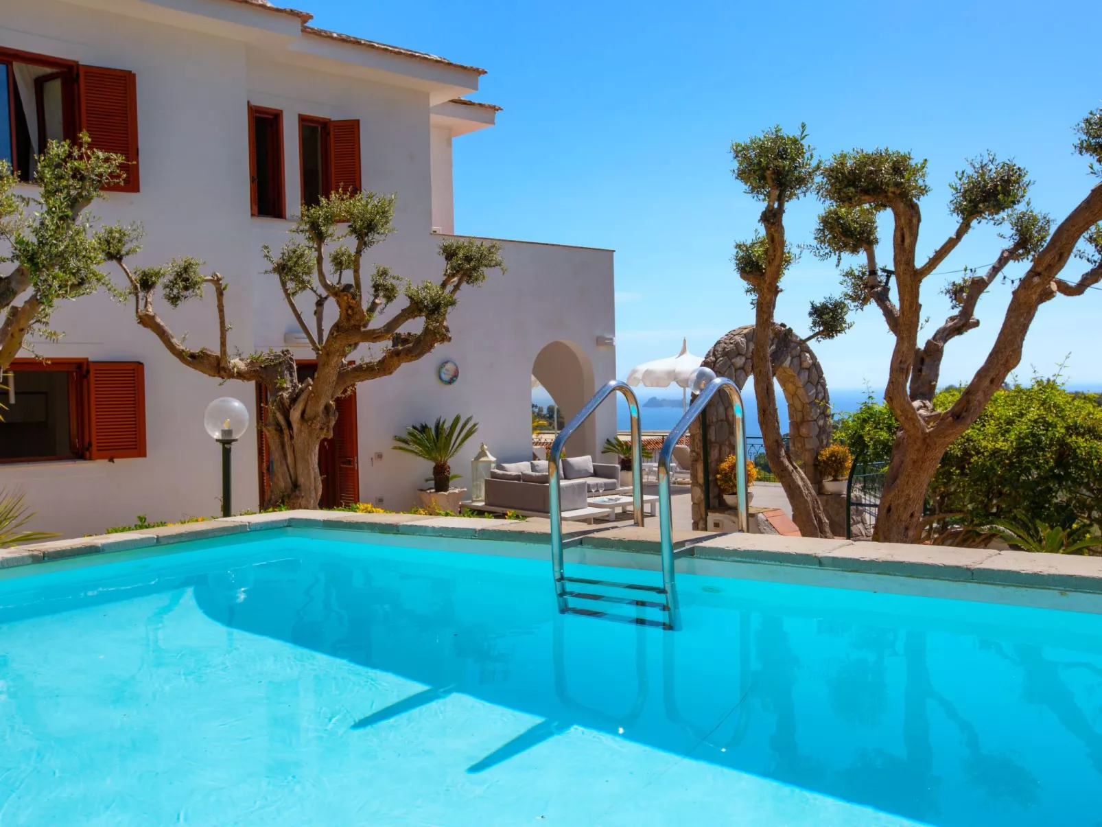 Haus in Sirenuse mit Panoramaterrasse-Dehors