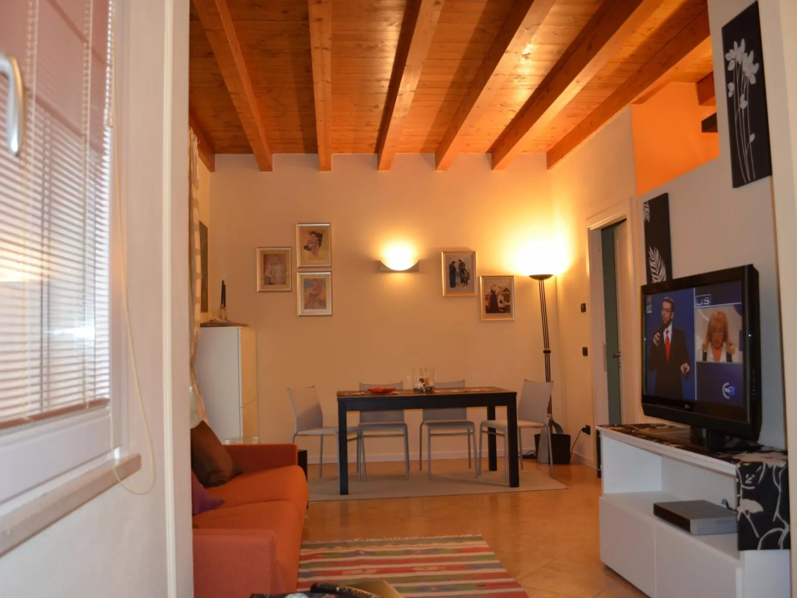 Stilvolle Wohnung in Toscolano Maderno-Dedans