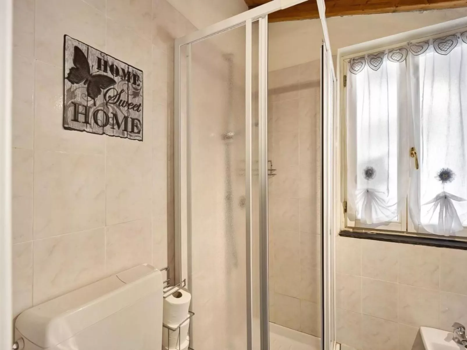 Malerisches freistehendes Haus 800 m vom Meer entfernt-Dedans