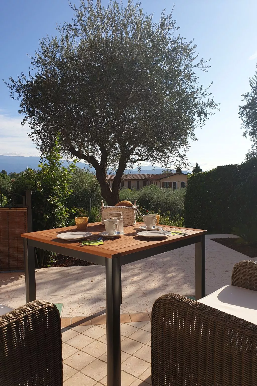 Piccola Perla - Draußen