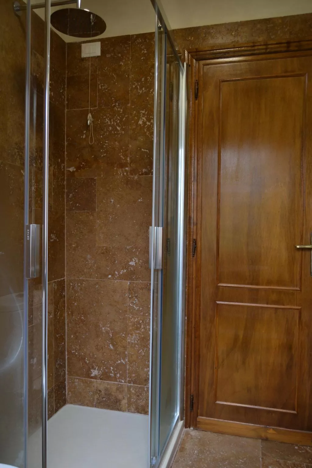 Freistehendes Haus mit Garten zur alleinigen Nutzung-Dedans