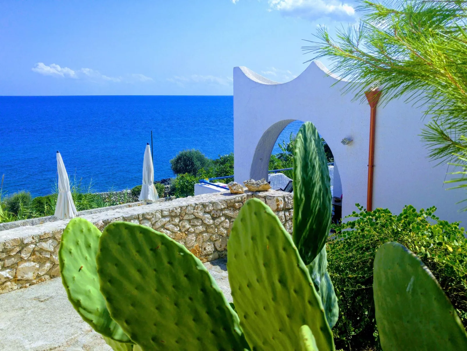 Villa Meris in Castro in Apulien-Image-tags.info