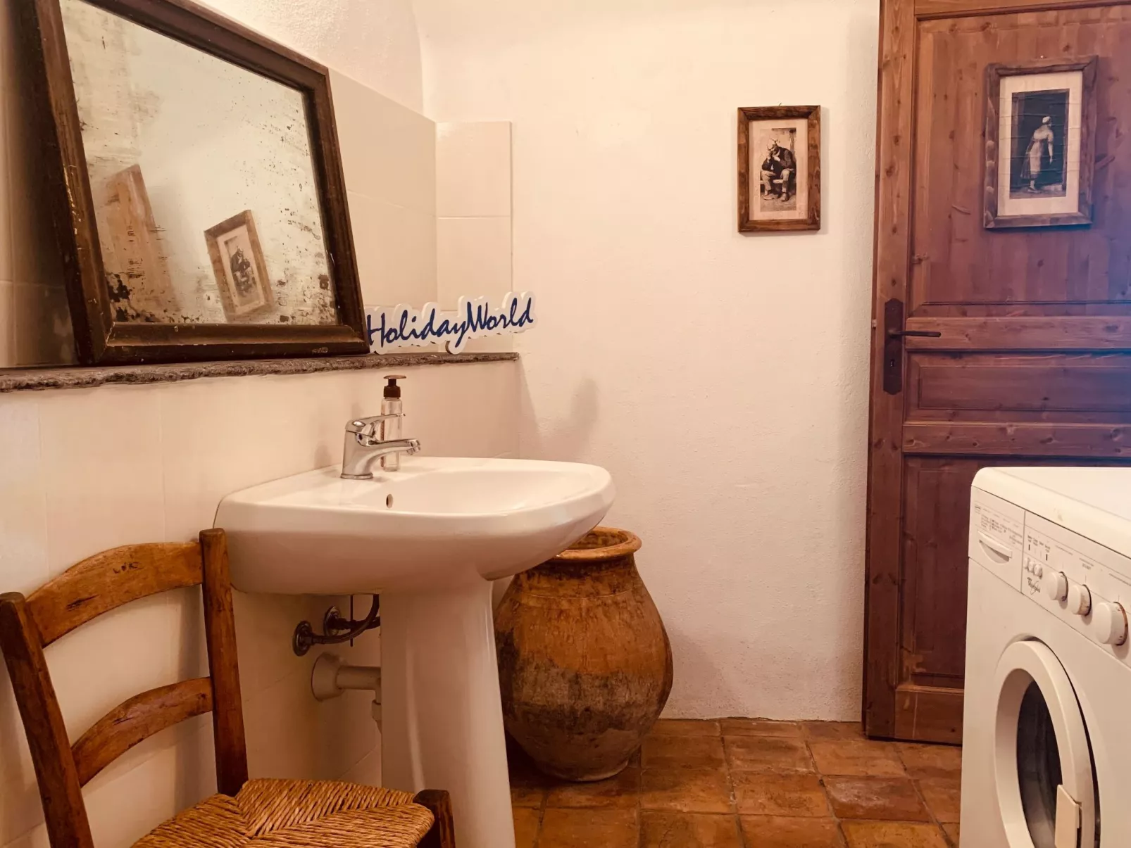 Für 4 Personen ca. 110 m&sup2; in Bajardo, Norditalien (Ligurien)-Drinnen