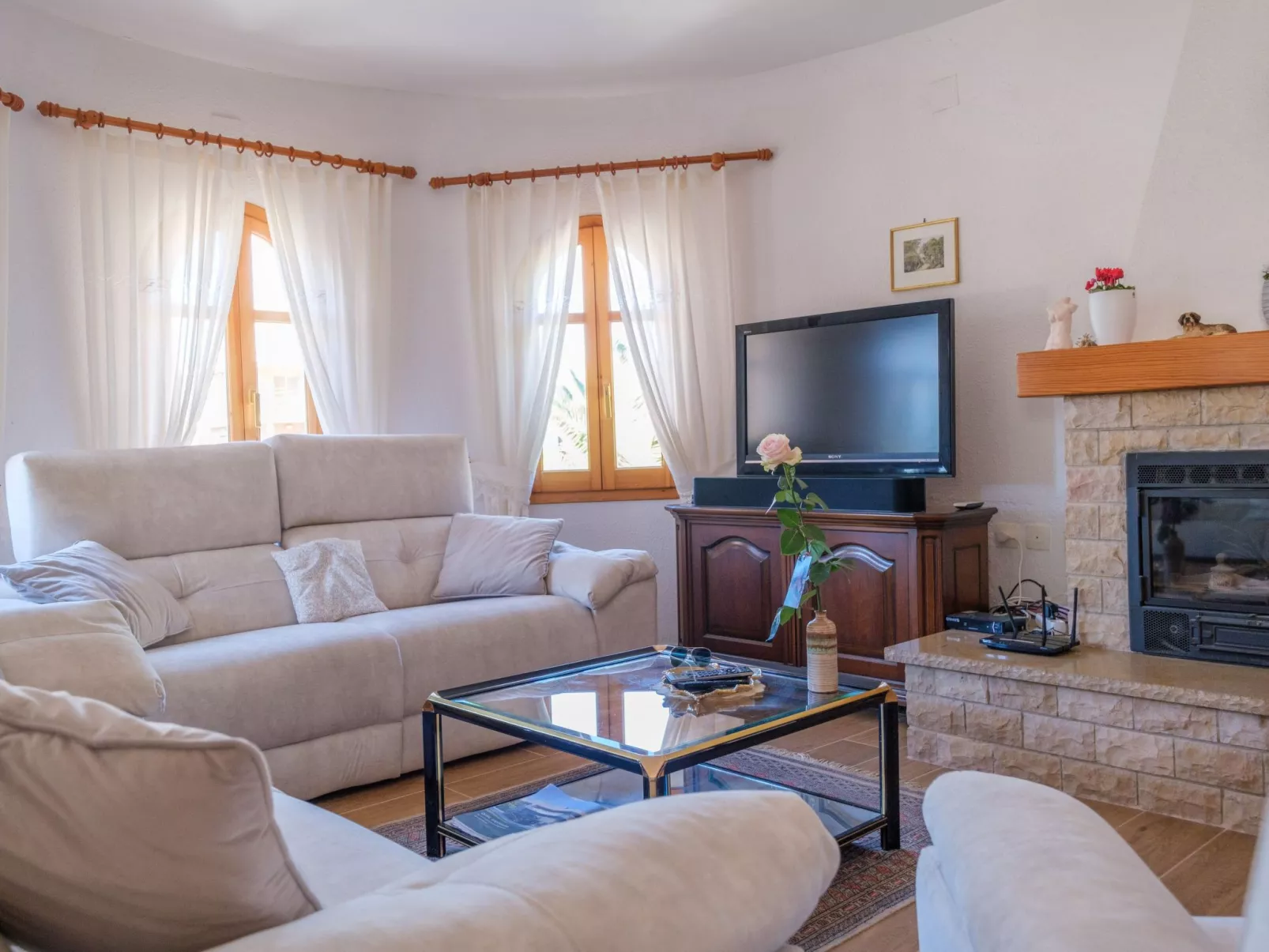 Imposante Ferienvilla mit großem Pool-Image-tags.info