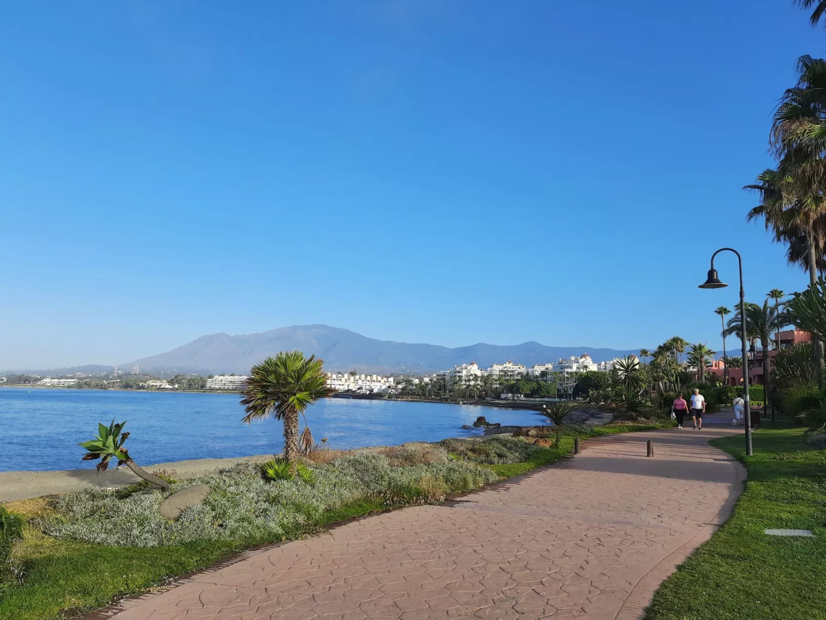 Kaehe's Paradise-Outside