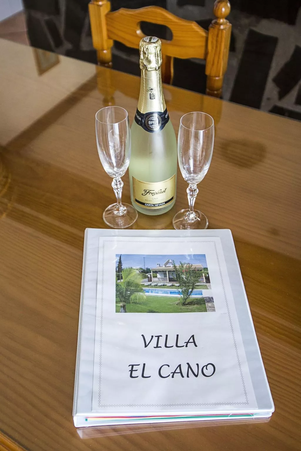 "Villa el Cano" mit Schwimmbad-Dedans