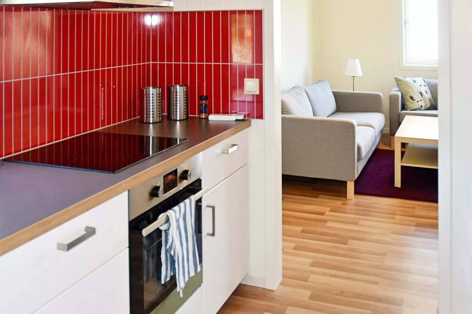 60733 - LITEN BOENHET-Indoor