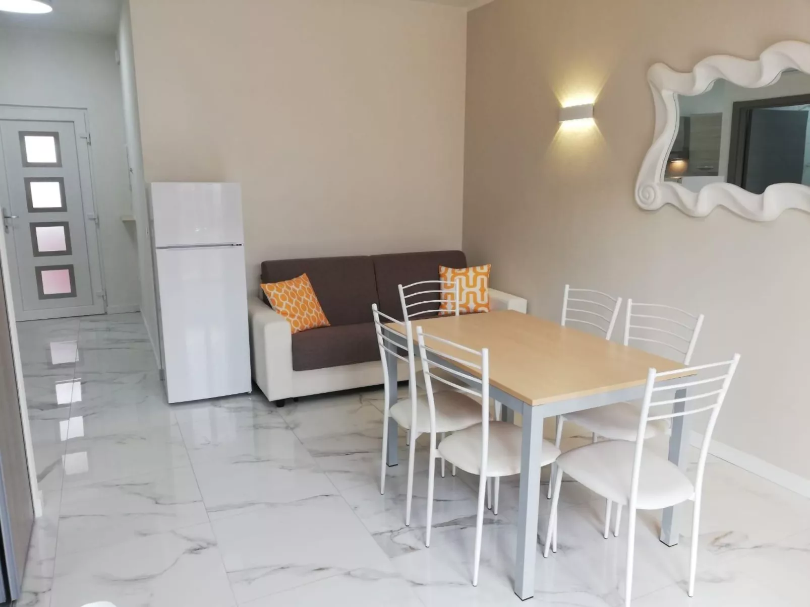 Ein-Zimmer-Wohnung Saturn 204-Drinnen