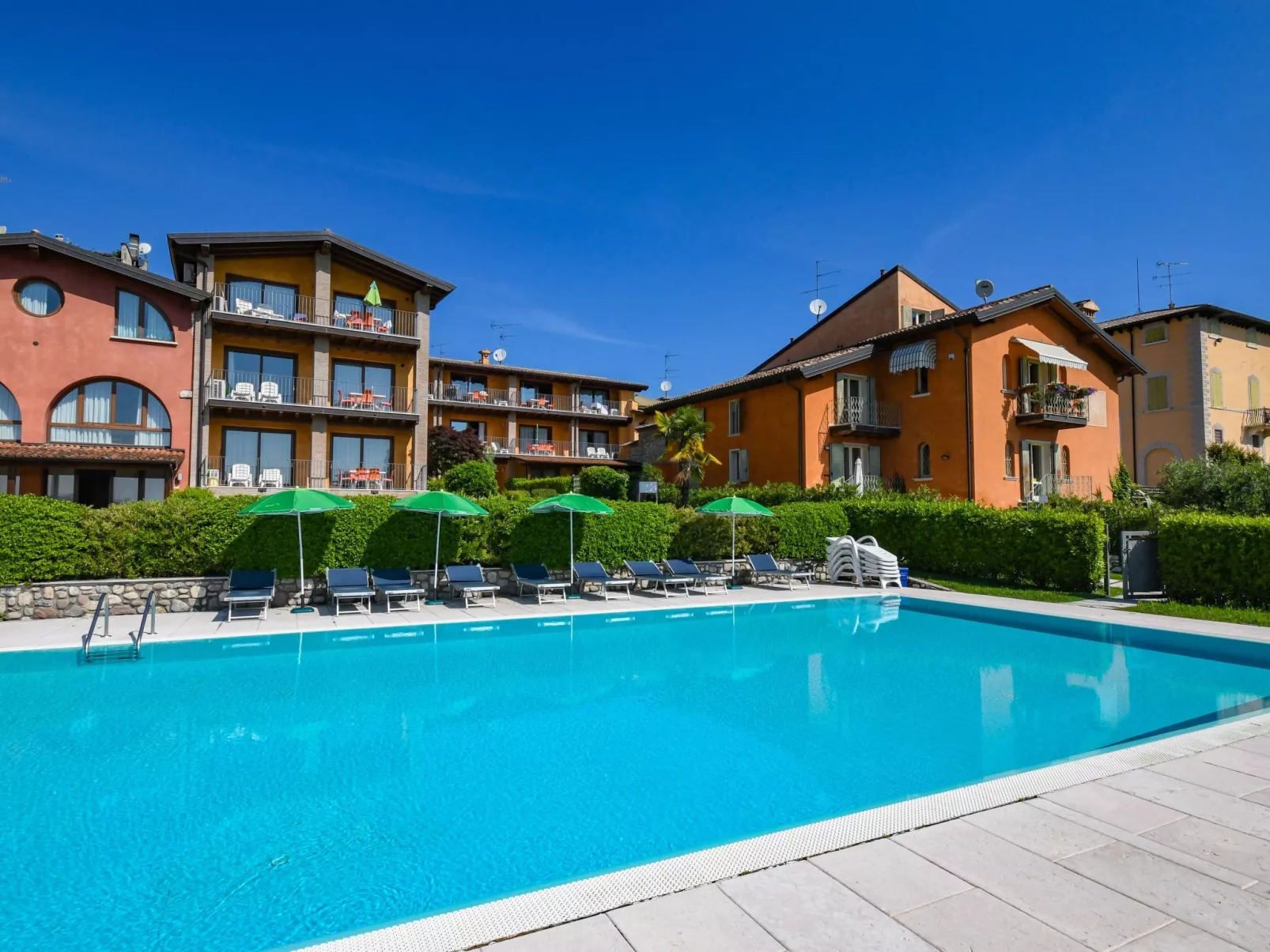 Wohnung mit Seeblick-Outside