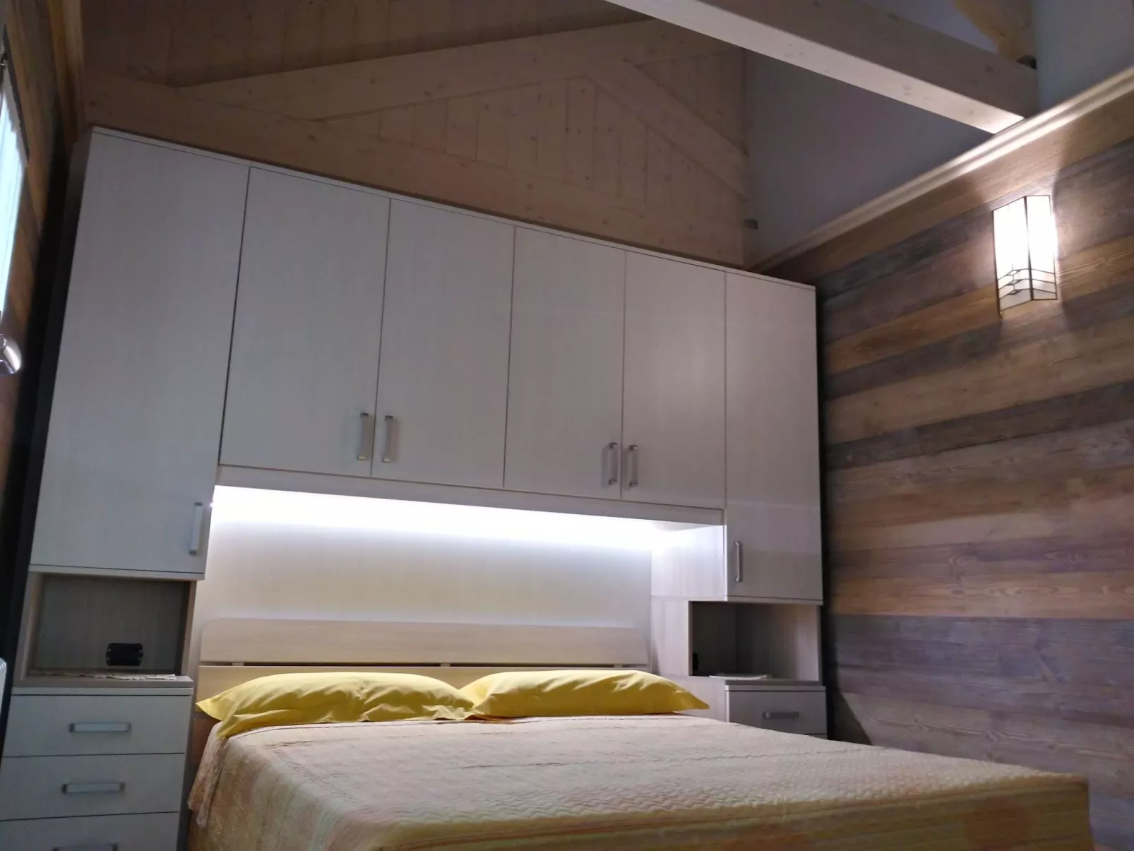 Freistehendes Haus mit privatem Garten-Inside