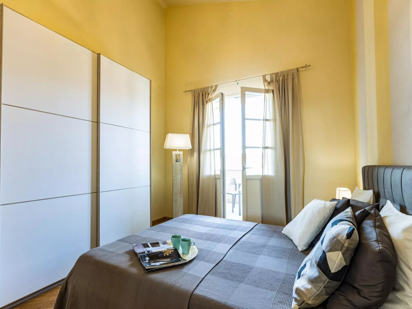 Moderne und komfortable Wohnung, ideal für zwei Personen-Dedans