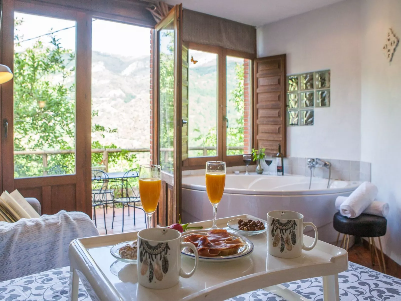 Jacuzzi, Kamin, Grill und spektakuläre Aussicht-Image-tags.info