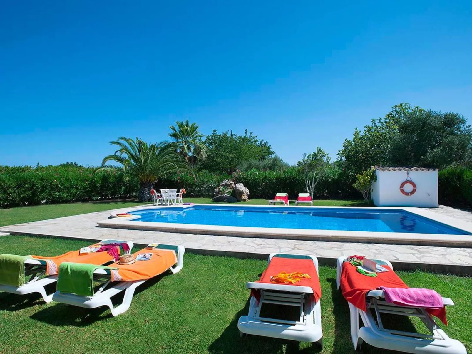 Schönes Ferienhaus in Alcúdia mit Großem Pool-Outside