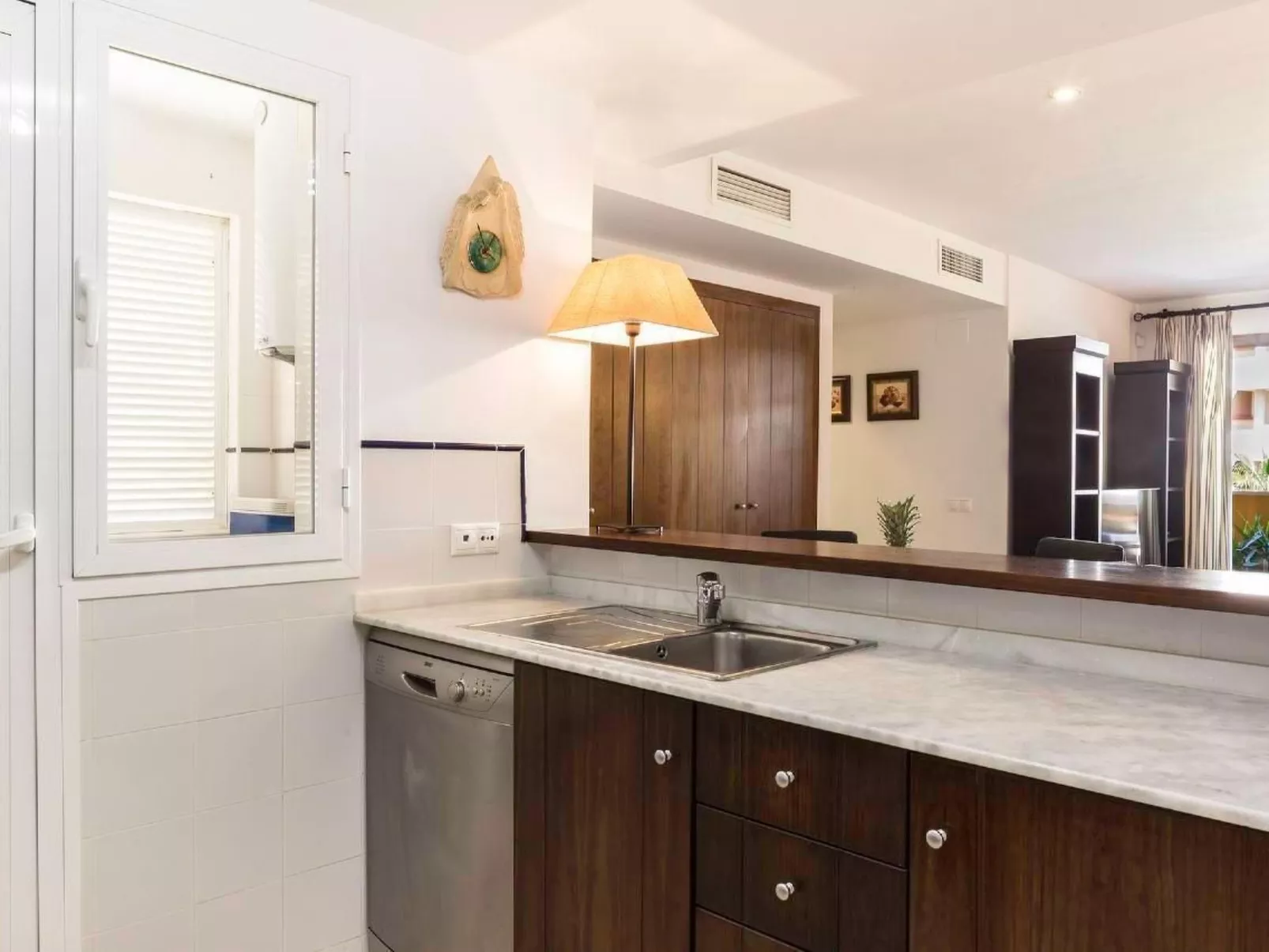 "Blue" mit Schwimmbad-Image-tags.info