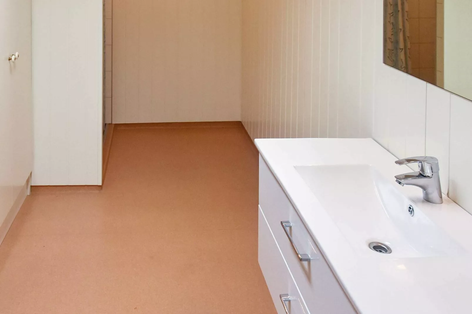 60733 - LITEN BOENHET-Indoor
