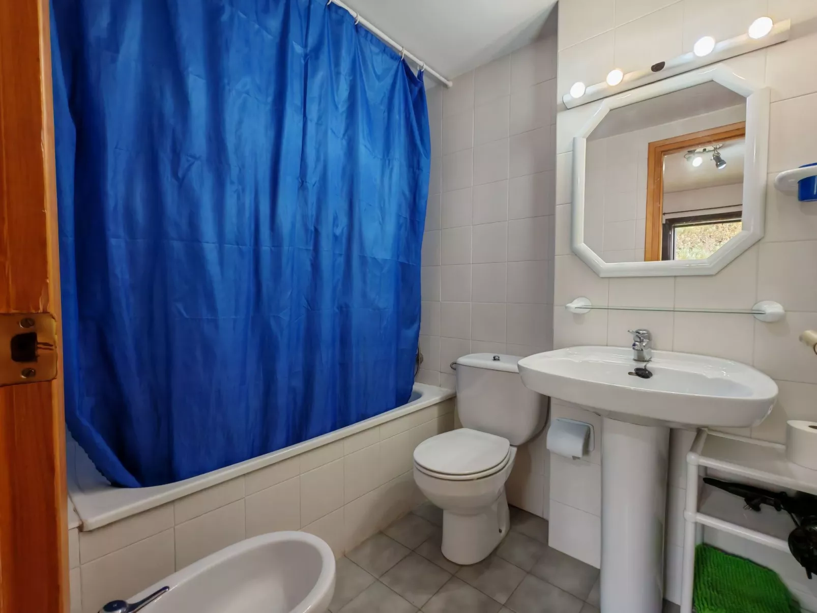 Wohnung Besiberri 3 befindet sich im Erdgeschoss mit Terrasse Vall de Boí-Inside