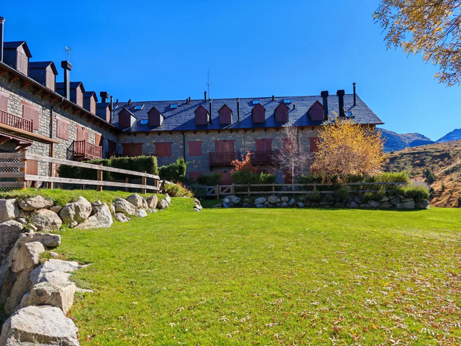 Wohnung mit privatem Garten und gemütlichem Puig Falcó 2 Vall de Boí-Outside