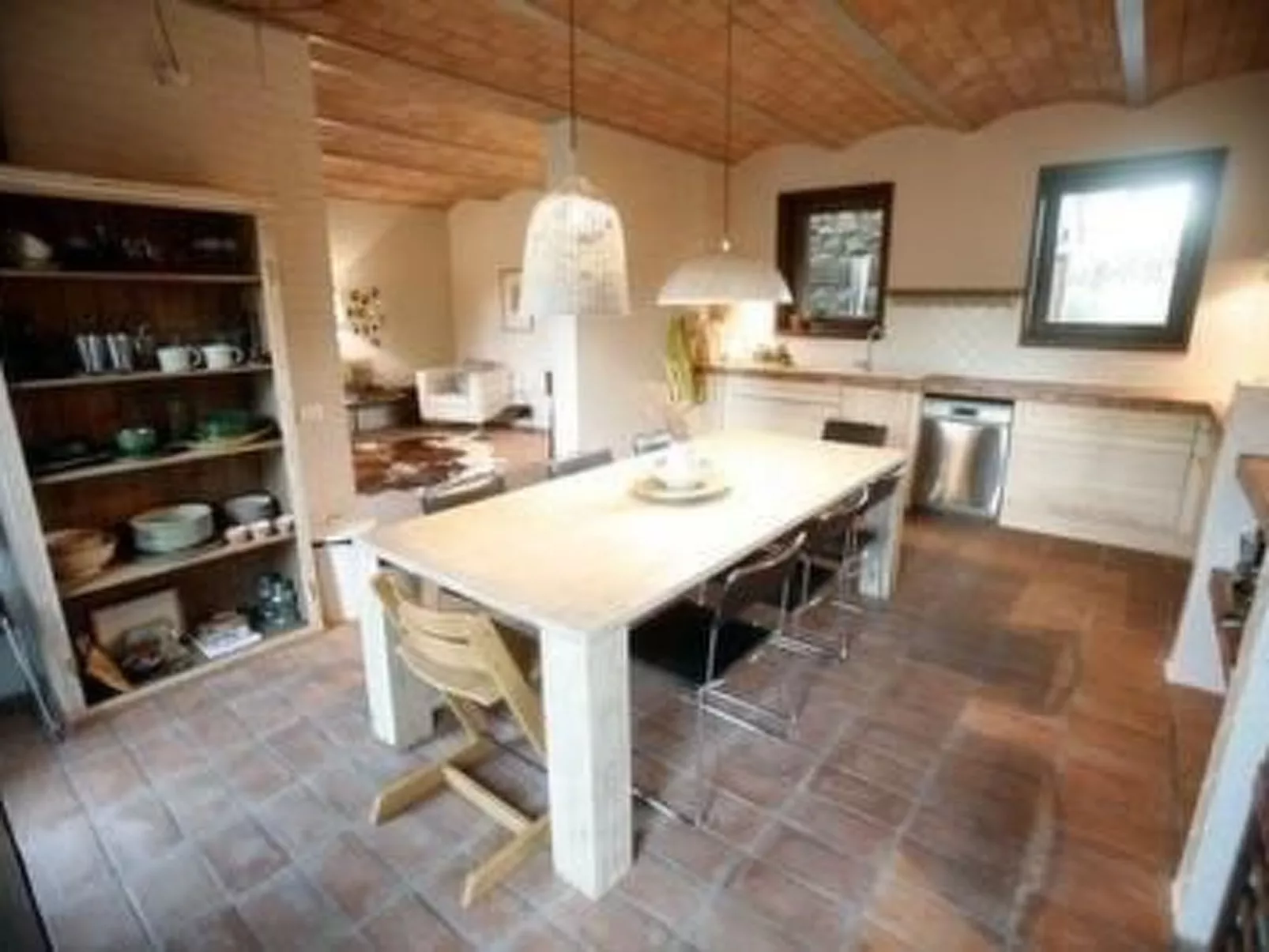 In Montescudaio mit Großem Garten-Drinnen