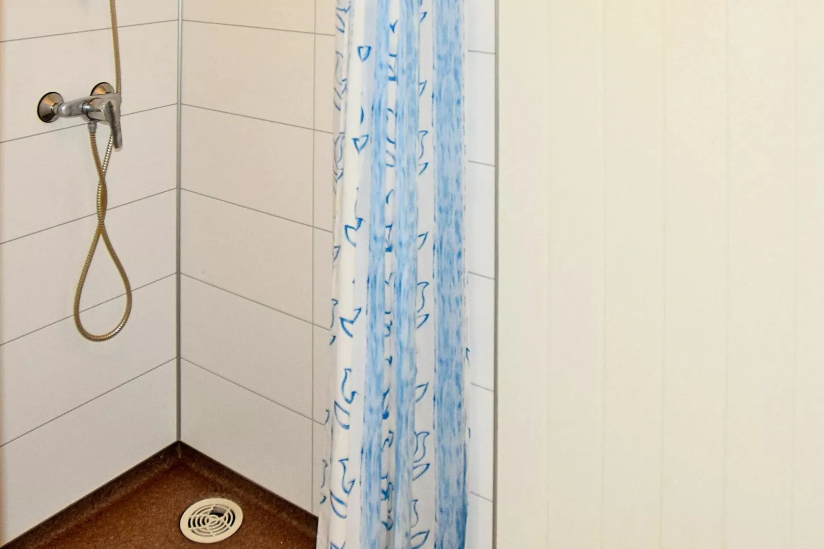 60733 - LITEN BOENHET-Indoor