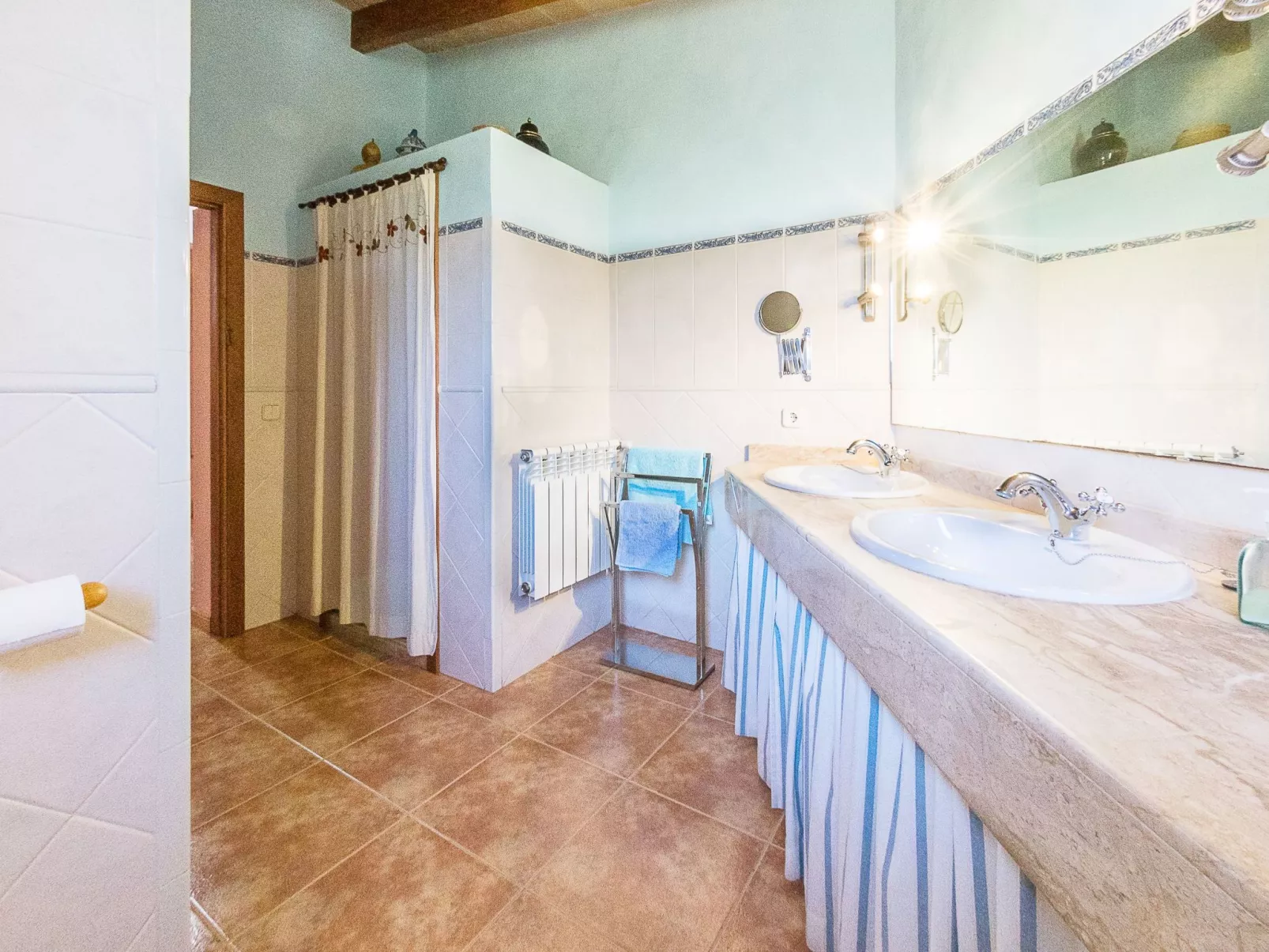 "Pula Viñas" mit Terrasse-Image-tags.info